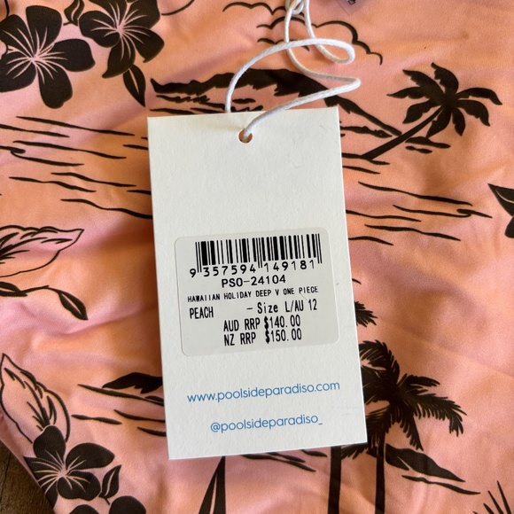 Poolside Paradiso Hawaiian Holiday Deep V One Piece - Picture 3 of 7